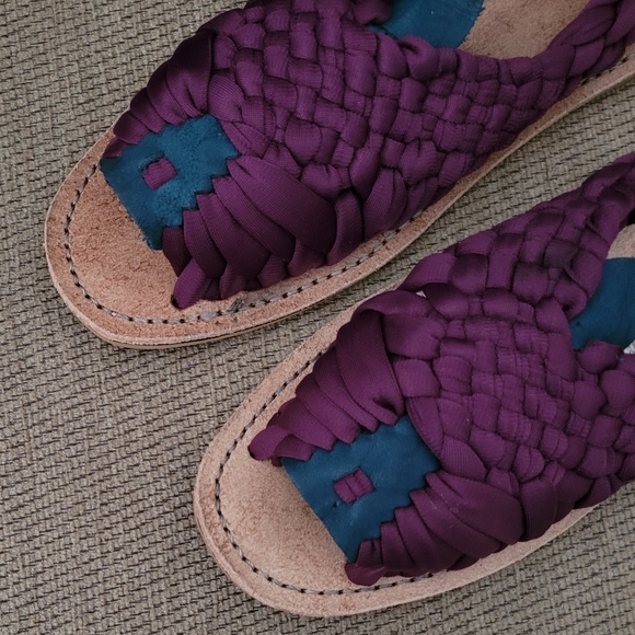 PURPLE FABRIC HUARACHES - Picture 1 of 6